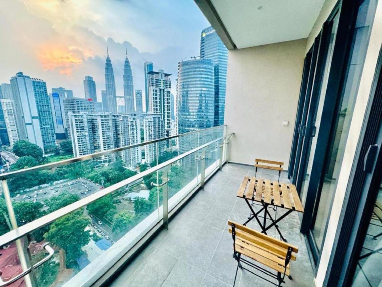 Crown Suites The Manor Klcc Kuala Lumpur City Center Buitenkant foto